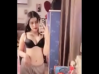 Sexy Shemale Relating To Pakistan